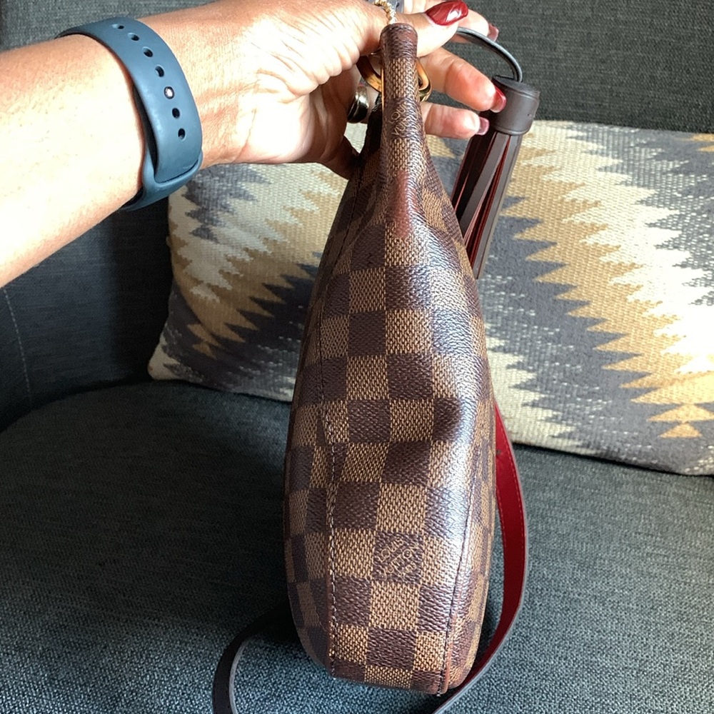 ❤️🤎💄💋Louis Vuitton South Bank Besace Bag❤️🤎💄💋 - Picture 10 of 16